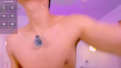 Snapshot of codytwink_ chatting on June 24, 1:10 pm Cody online show from June 24, 1:10 pm