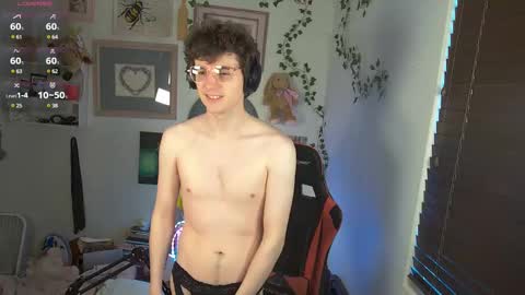 Snapshot of cokia_ chatting on February 10, 11:13 pm Cokia online show from February 10, 11:13 pm