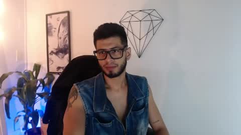 Snapshot of colby_smit chatting on April 19, 8:44 pm Colby online show from April 19, 8:44 pm