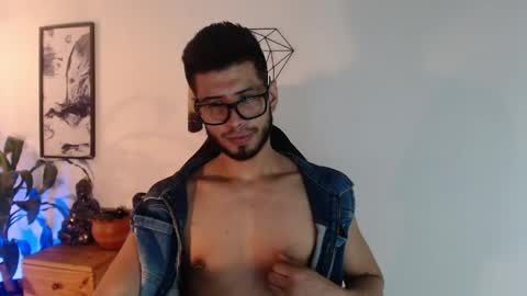 Snapshot of colby_smit chatting on April 20, 6:31 pm Colby online show from April 20, 6:31 pm