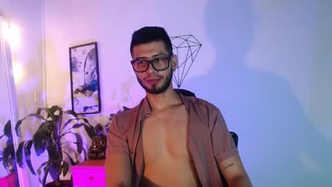 Snapshot of colby_smit chatting on May 16, 7:56 pm Colby online show from May 16, 7:56 pm