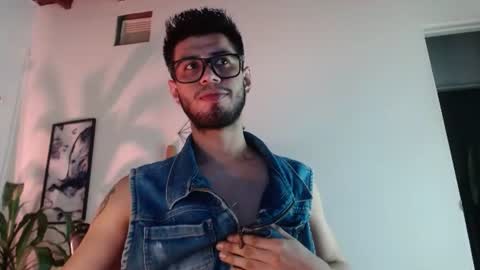 Snapshot of colby_smit chatting on July 14, 9:58 am Colby online show from July 14, 9:58 am