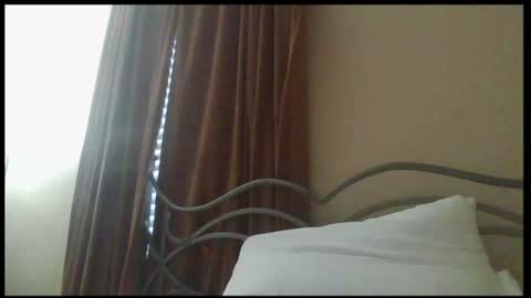 Snapshot of coldchedduh chatting on March 9, 10:25 pm coldchedduh online show from March 9, 10:25 pm