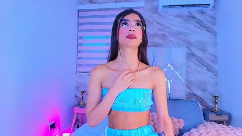 colett online show from March 30, 12:17 pm