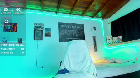 Snapshot of colin_stone chatting on January 25, 12:38 am colin_stone online show from January 25, 12:38 am