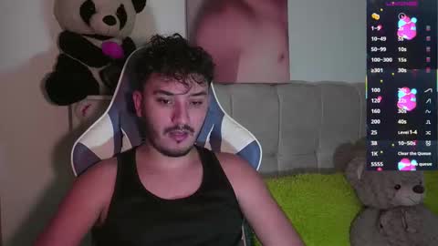 Snapshot of collage_hot25 chatting on October 28, 4:05 am javier online show from October 28, 4:05 am