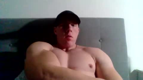 Snapshot of college_muscle chatting on January 3, 11:57 am foreverxshredded online show from January 3, 11:57 am