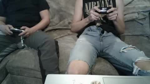 Snapshot of collegebroa chatting on October 1, 12:27 am collegebroa online show from October 1, 12:27 am