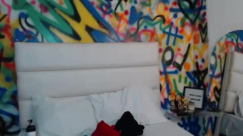 Snapshot of collins_aria chatting on January 19, 11:58 am valentina online show from January 19, 11:58 am