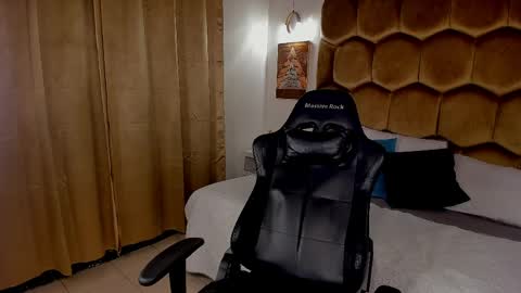 EMMETT COLLINS online show from April 12, 4:56 pm