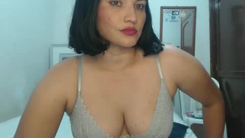 Snapshot of colombi4spice chatting on April 24, 8:55 pm viviana online show from April 24, 8:55 pm