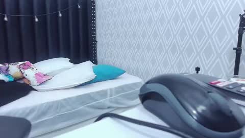 Snapshot of colombia_mommy_ chatting on March 1, 12:12 pm  GRETCHEN  online show from March 1, 12:12 pm