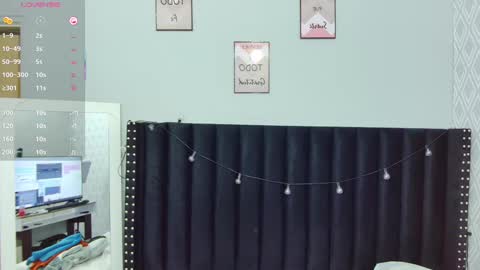 Snapshot of colombia_mommy_ chatting on March 4, 12:33 pm  GRETCHEN  online show from March 4, 12:33 pm