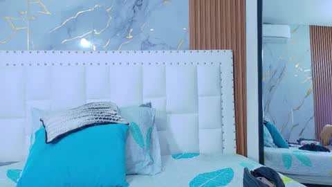 Snapshot of colombia_mommy_ chatting on February 12, 12:00 pm GRETCHEN online show from February 12, 12:00 pm