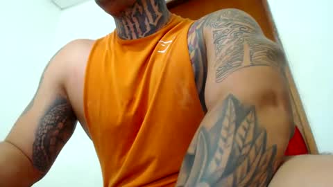 Snapshot of colombian_monster_cock chatting on December 23, 4:55 am camilo online show from December 23, 4:55 am