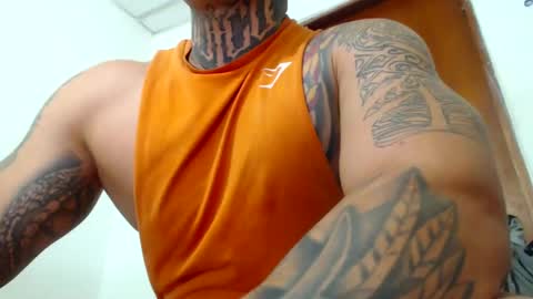 Snapshot of colombian_monster_cock chatting on December 31, 12:25 pm camilo online show from December 31, 12:25 pm