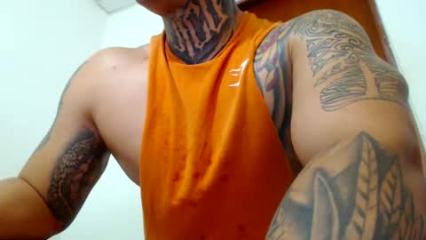 Snapshot of colombian_monster_cock chatting on February 1, 4:22 pm camilo online show from February 1, 4:22 pm