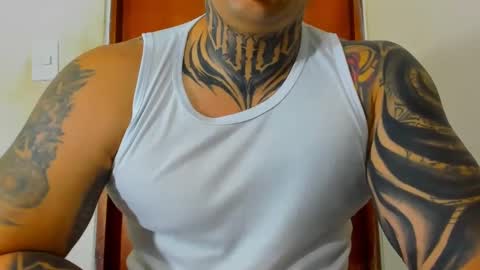 Snapshot of colombian_monster_cock chatting on October 11, 7:07 am camilo online show from October 11, 7:07 am
