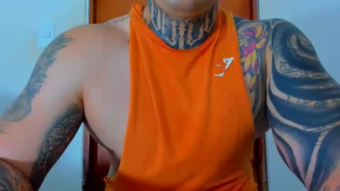 Snapshot of colombian_monster_cock chatting on October 18, 6:05 am camilo online show from October 18, 6:05 am
