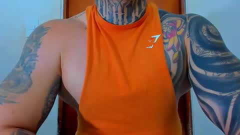 Snapshot of colombian_monster_cock chatting on October 20, 6:03 am camilo online show from October 20, 6:03 am