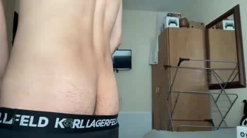 Snapshot of colombianlelixir chatting on September 15, 1:44 pm scorpioblackice online show from September 15, 1:44 pm