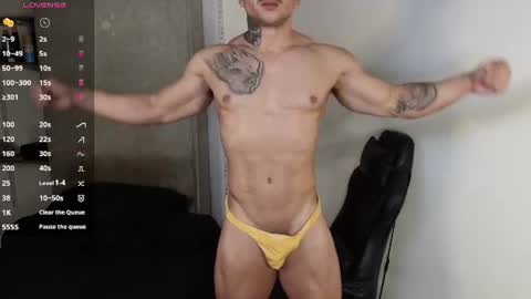 Snapshot of colombianmuscle8 chatting on July 10, 2:49 am colombianmuscle8 online show from July 10, 2:49 am