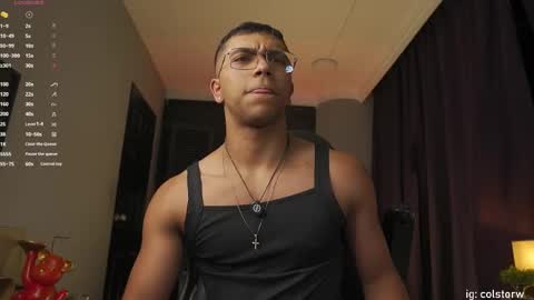 Snapshot of colstorw_ chatting on May 19, 9:59 am colstorw_ online show from May 19, 9:59 am