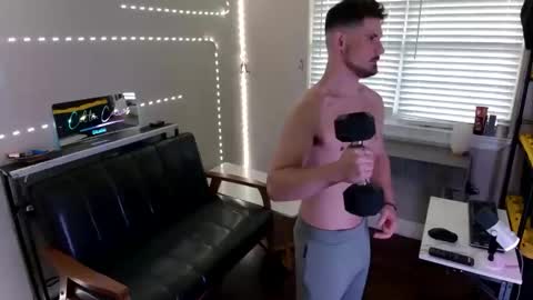 Snapshot of coltoncullens chatting on November 2, 10:56 pm Colton Cullens online show from November 2, 10:56 pm