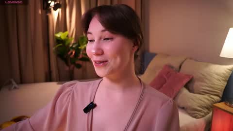 Snapshot of come_in_bed chatting on March 13, 1:29 pm Audrey online show from March 13, 1:29 pm