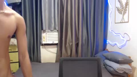 Snapshot of come_wet_me chatting on May 28, 1:14 am come_wet_me online show from May 28, 1:14 am