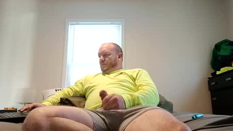 Snapshot of comegetmeinthemorning chatting on February 21, 2:59 pm comegetmeinthemorning online show from February 21, 2:59 pm