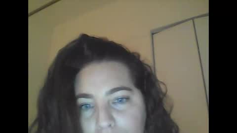Snapshot of comein26 chatting on May 15, 4:19 am comein26 online show from May 15, 4:19 am