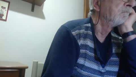 comemivuoi2 online show from February 4, 3:56 am