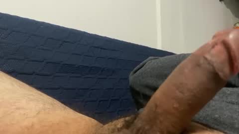 Snapshot of cometemipito chatting on December 23, 12:25 am Chris online show from December 23, 12:25 am