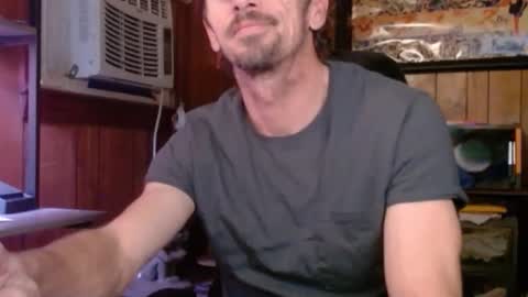 Snapshot of comic_king27 chatting on February 15, 3:25 am Nelson or ComicKing and sometime Peachy143 online show from February 15, 3:25 am