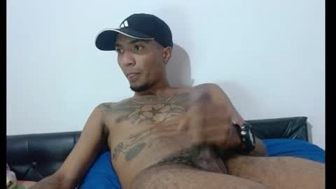 Snapshot of comoseria1927realg4life chatting on January 12, 10:37 pm comoseria1927realg4life online show from January 12, 10:37 pm