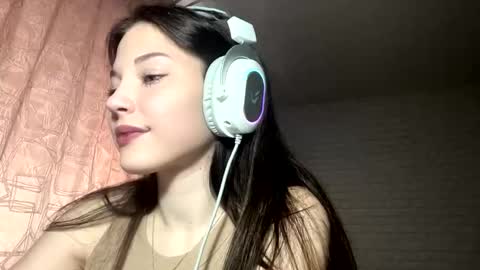 Snapshot of conchitaderricott chatting on September 26, 1:15 pm Bella online show from September 26, 1:15 pm