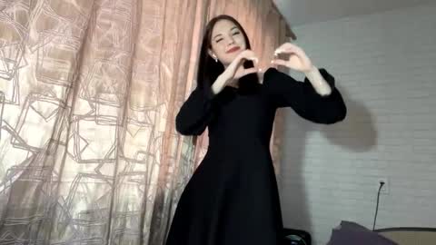 Snapshot of conchitaderricott chatting on October 8, 1:20 pm Bella online show from October 8, 1:20 pm