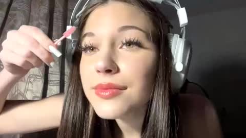 Snapshot of conchitaderricott chatting on October 14, 1:01 pm Bella online show from October 14, 1:01 pm