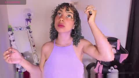 Snapshot of conejita_lis chatting on May 5, 10:18 pm Conejita online show from May 5, 10:18 pm