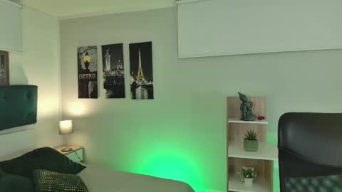 Snapshot of connie_haze chatting on March 10, 8:12 pm Connie online show from March 10, 8:12 pm