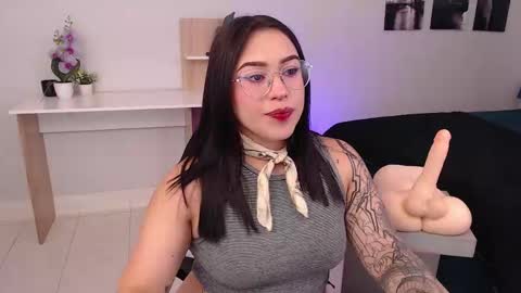 Connie online show from January 9, 8:32 pm