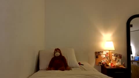 Snapshot of connie_varela chatting on April 30, 11:53 pm new account online show from April 30, 11:53 pm