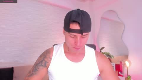 Snapshot of connorsmith_26 chatting on April 29, 11:22 pm Connor Smith online show from April 29, 11:22 pm