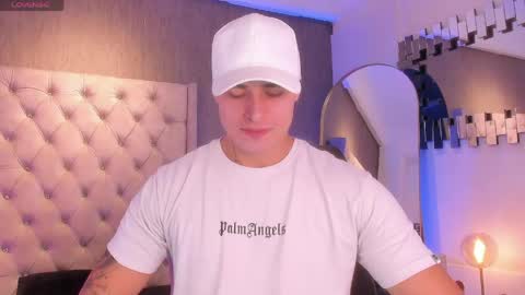Snapshot of connorsmith_26 chatting on May 5, 12:07 am Connor Smith online show from May 5, 12:07 am