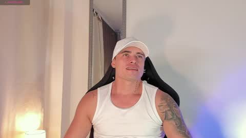 Snapshot of connorsmith_26 chatting on May 15, 12:39 am Connor Smith online show from May 15, 12:39 am