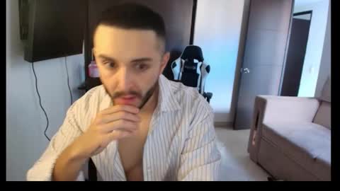 conradgrayson78 leonandresough online show from November 9, 9:13 pm