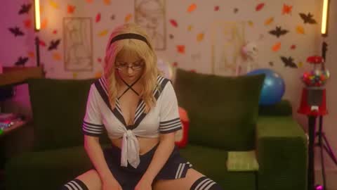 Snapshot of consensualcollabs chatting on October 24, 3:03 am MR. MAESTRK Friends online show from October 24, 3:03 am