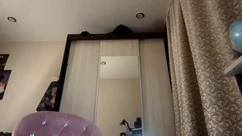 Isabella online show from November 13, 6:18 pm