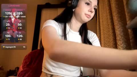 Isabella online show from November 28, 6:10 pm